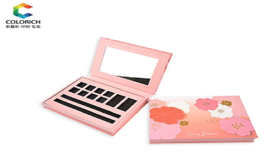 Practical and Functional Features in Eyeshadow Palette Packaging